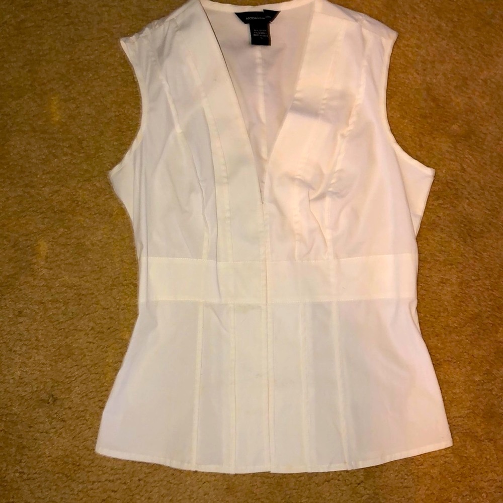 Never worn white cotton peplum top v-neck sz Small